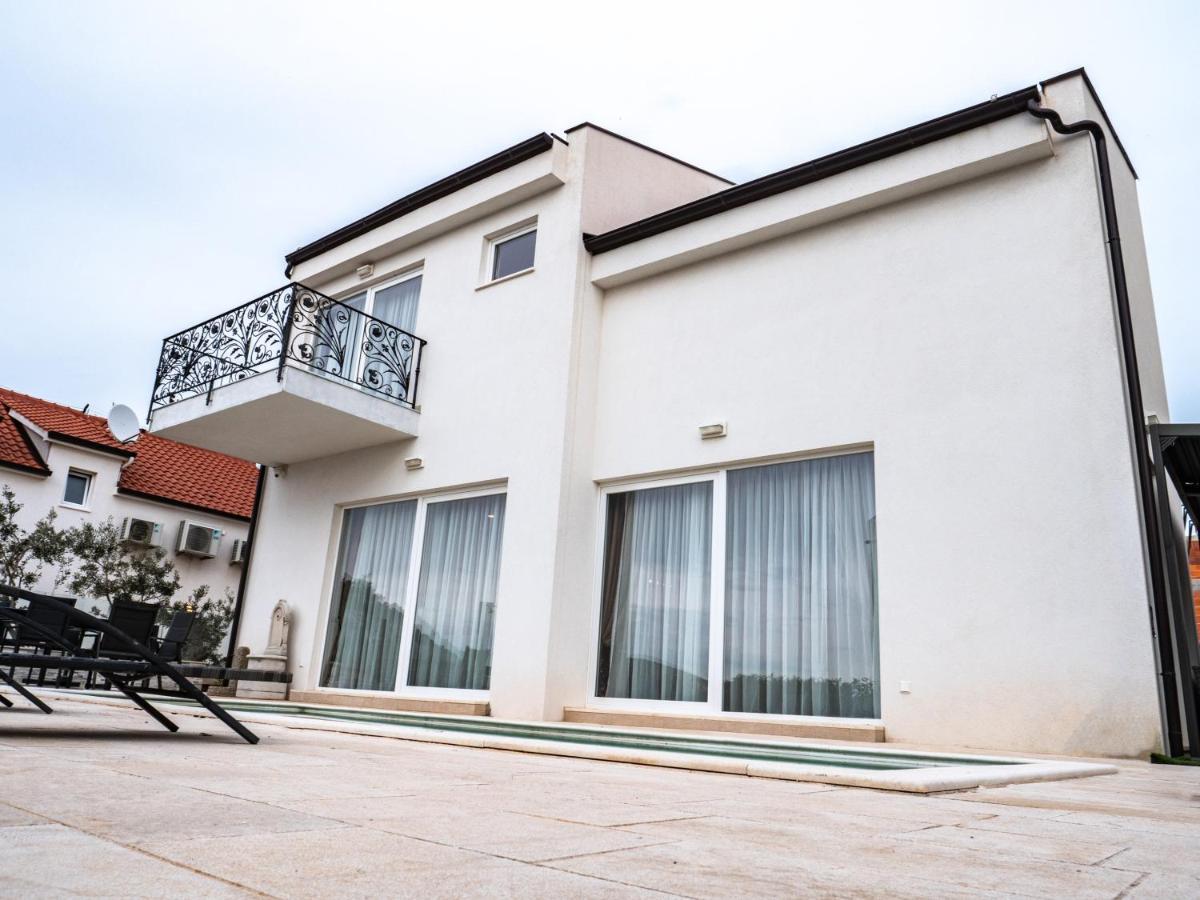 Elegant Hvar Town Villa With Pool Exteriör bild